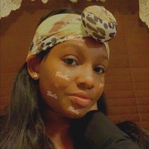 Meet your Posher, Kayla